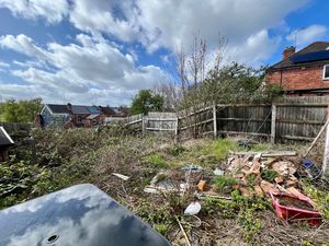 Photo 7- click for photo gallery